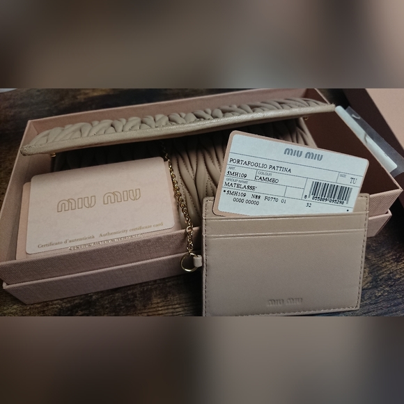 Miu Miu Wallet Nude - Picture 7 of 9